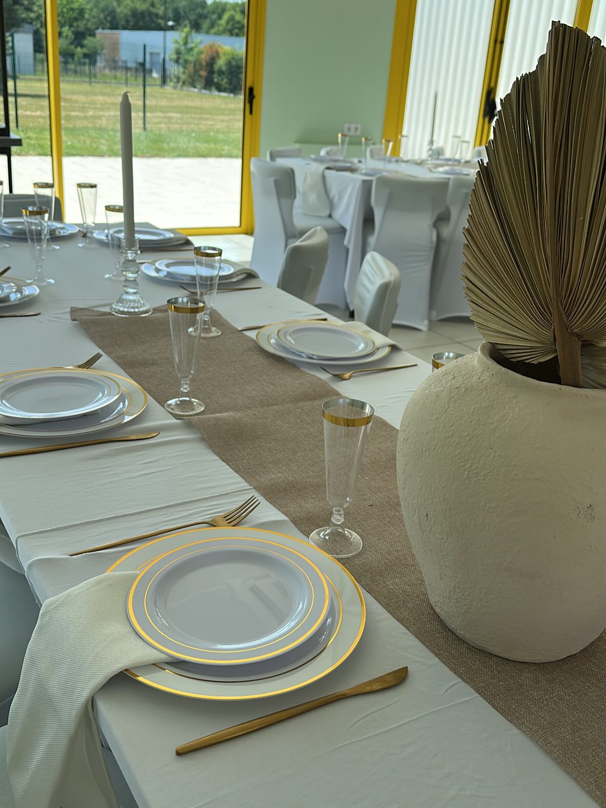 Art de la table blanc et or par RK Déco Prestige